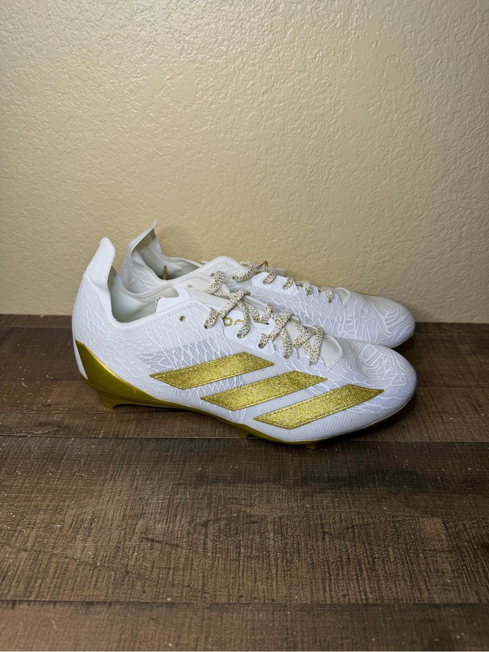 Adidas Adizero Electric “Hype - White Gold”
- Size 9 Men.